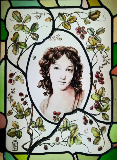 JULIE DAHAN