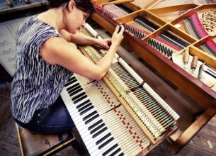 Marion Lainé, faire ressurgir l’âme des pianos anciens